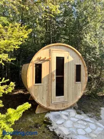 Tobermory Waterfront SAUNA EV 4-Season - Image 3