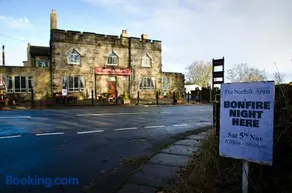 Norfolk Arms Hotel, Ringinglow - Image 2