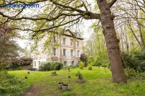 Grand Studio Privé et Ses Jardins dans Manoir de 1803 en Forêt - Image 1