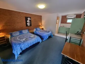 1st T Motel - Image 2