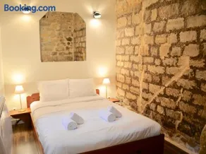 1 Bedroom Apartment in the Heart of the Marais area - Image 3