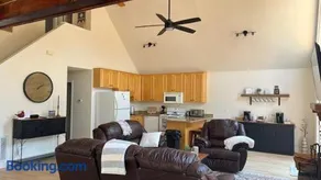 Milly Villy Lake House - Image 2