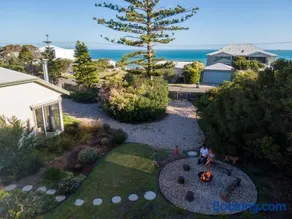 Chiton Cottage by the Sea - Restaurants, Bikes, Pets - Image 1