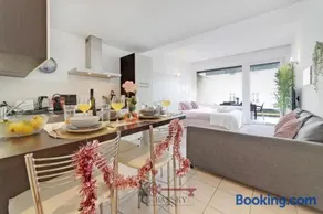 'Cuore di Rose' Parking - Welcome Set, Netflix, for 4 Persons -By EasyLife Swiss - Image 3