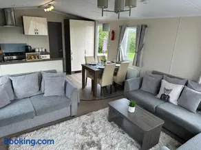 Church Farm Holiday Home - Image 2
