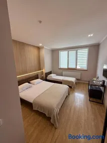 Passage Hotel - Image 5