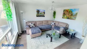 Richview Gardens Suite, 3-bdr - Image 3