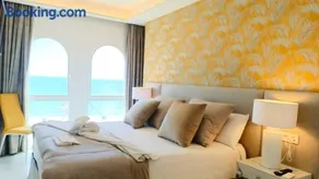 SPECTACULAR FRONTBEACH APARTMENT OLD TOWN La rada beach - Image 1