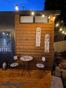Modern Kiama Tiny House - A unique coastal escape - Image 4