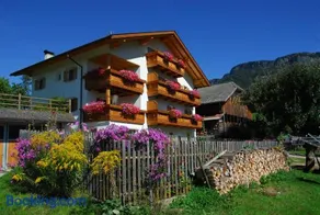 Singerhof - Image 1