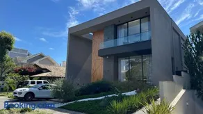 Villa Lumina Jurerê - Image 1
