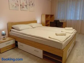 P51 Central - Modern 2 Bedroom Apartment - Image 3