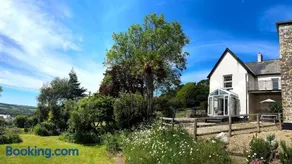 BISHOPS TAWTON OVERTON HOUSE 2 Bedrooms - Image 4