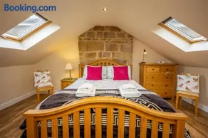 Birds Nest, Romantic getaway with stunning views - Image 5