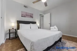 Spacious 2BR Comfort Retreat at Vineyard in Mesa - Image 2