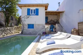 MarkEm Village House - Image 1