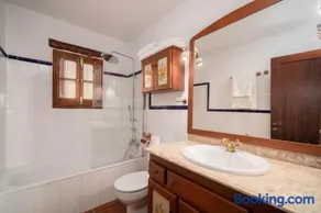 Villa with views and private pool near Malaga. - Image 3