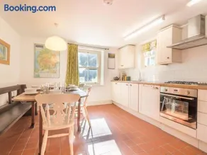 3 Bed in Broughton-in-furness oc-sz458 - Image 3