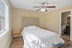 Entertaining 5 Bedrooms Luxury DC Vibe - Image 3