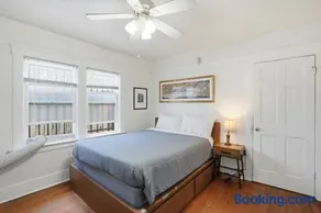 Golden Hill 1 bedrooms - Image 3