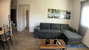 Arianas apartment - Image 2