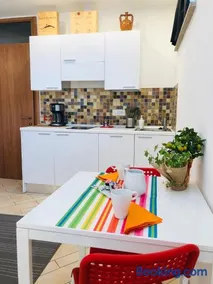 La Dolce Vita studio with free private parking - Image 2
