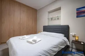 Peristeri Luxury Retreat - Image 3