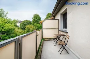 Smart Home - Essen - Perfect for 5 Guests! Central - Balcony - Netflix - Free Parking Zone - Image 2