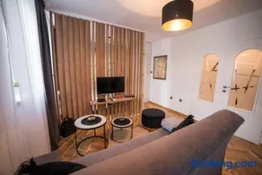 Royal Apartment - Image 1