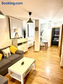 Apartamento céntrico con garaje - Image 1