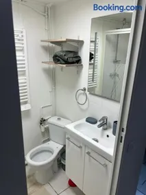 Appartement meublé indépendant Parking privé Proche gare & Paris - Image 1