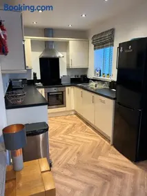 Hotdog House Filey Detached Pet Friendly Eco-House - Image 2