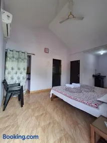 Lobo's Guesthouse - Image 2