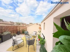 Maison familiale rénovée avec terrasse, 4 chambres, proche L'Isle-sur-la-Sorgue - Image 1