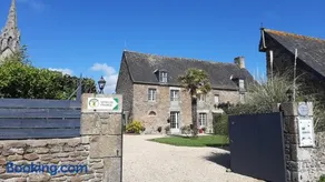 Le Manoir, a 17th century property, 12 guests - Image 1