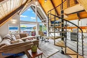 Beautifully Remodeled Beach Front A-Frame - Image 2
