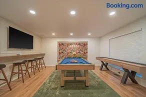 Luxury 4BR OKC Retreat w Hot Tub & Pool Table - Image 3