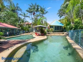 Tropical Getaway - Image 1