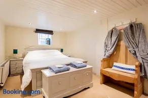 The Byre (Unusual and Different). - Image 3