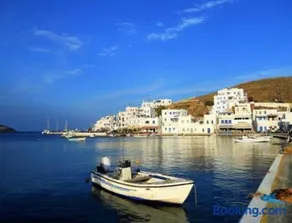 Classic Seaside Apartment In Tinos - Image 3