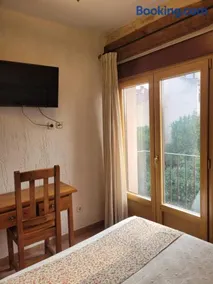hostal Decerca Prádena - Image 2
