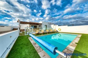 Casa Iria - Private pool and BBQ By Lanzarote Vacation Homes - Image 4