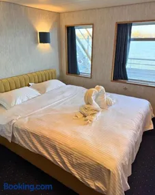 Boat Hotel Sofia - Image 5