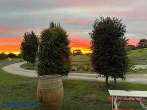 Farm Stay - Countryside Bliss - Image 2