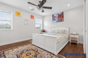Surrey Two Bedroom Suite with Pool Access - Image 3