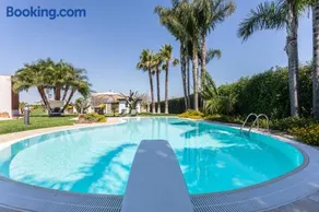 Green House in Villa con Piscina - Image 1