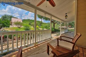 Creekside Retreat - Image 4