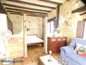 No 2 Spacious and Airy Apartment in Javea Medieval Village - Image 1