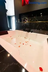 Suite D&S Luxury Room - Image 2