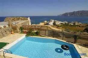 Villa ideal para familias con jardín y piscina privada | Vistas al mar - Image 4